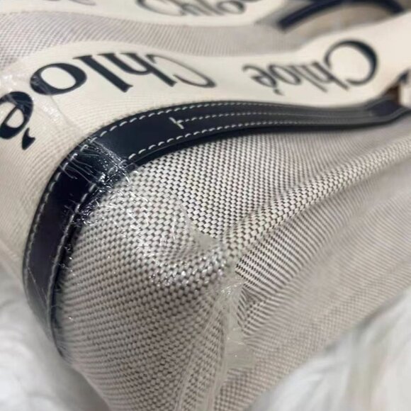 Chloé Canvas Tote Bag - Picture 2 of 8